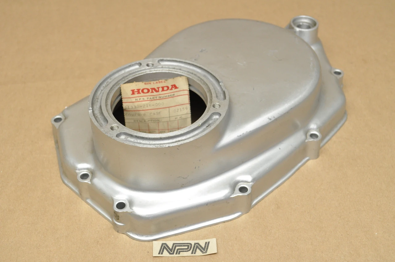 NOS Honda CA160 CA175 CB160 CL160 CL175 Right Clutch Cover 11330-216-000