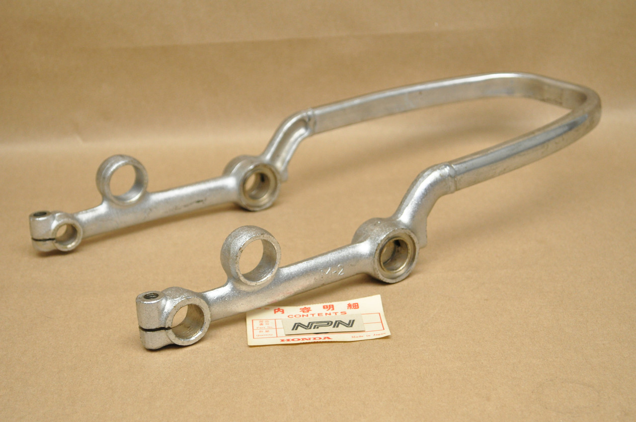 NOS Honda CA72 CA77 Front Fork Suspension Arm Bracket 51210-253-000