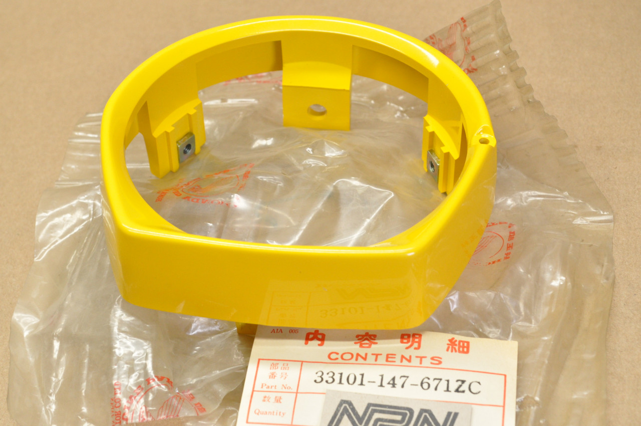 NOS Honda NA50 NC50 Express Yellow Head Light Bezel Rim Ring 33101-147-671 ZC
