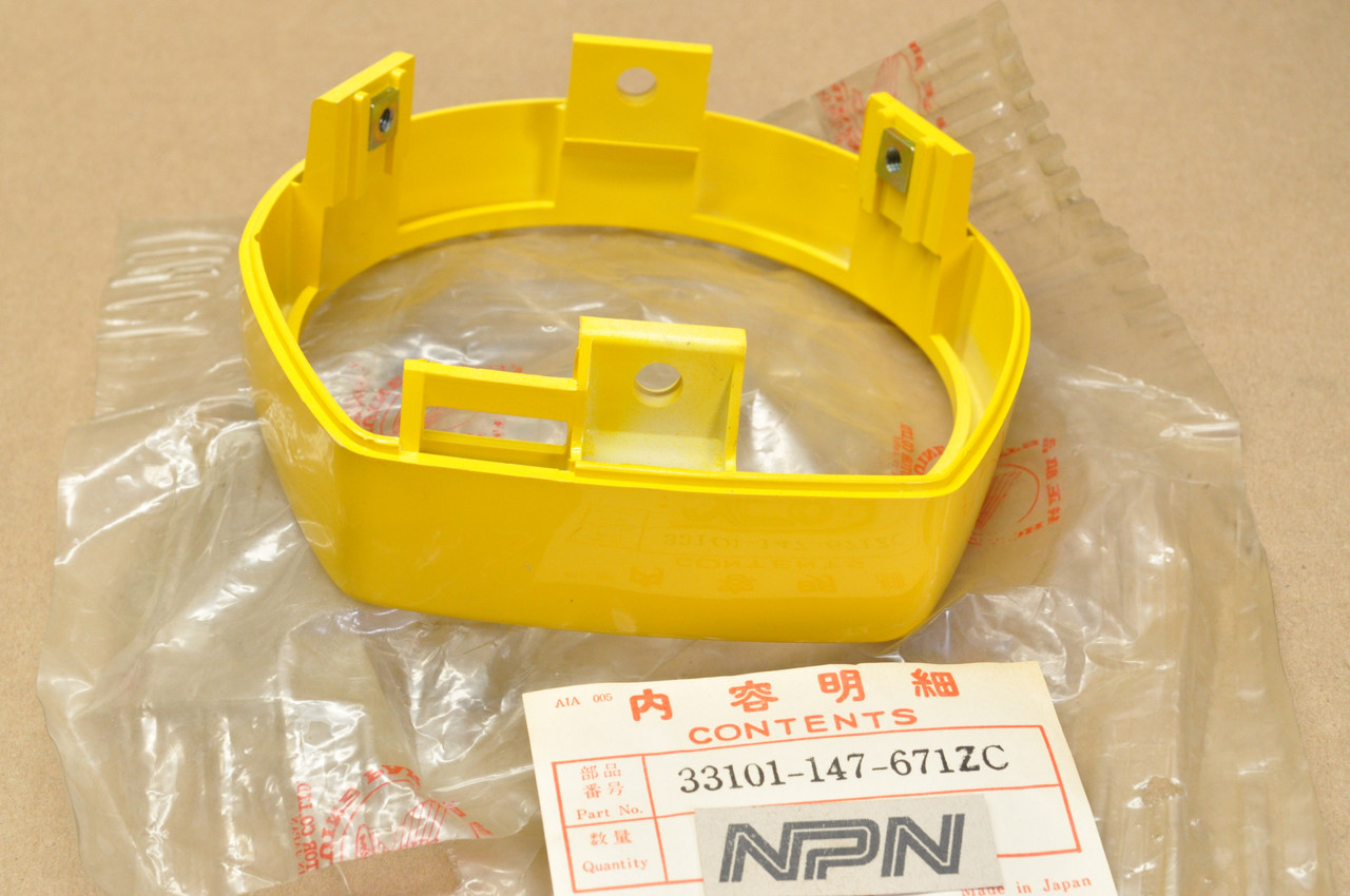 NOS Honda NA50 NC50 Express Yellow Head Light Bezel Rim Ring 33101-147-671 ZC