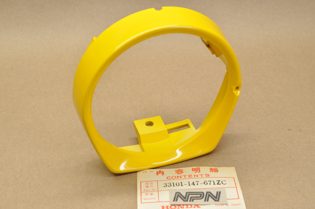 NOS Honda NA50 NC50 Express Yellow Head Light Bezel Rim Ring 33101-147-671 ZC
