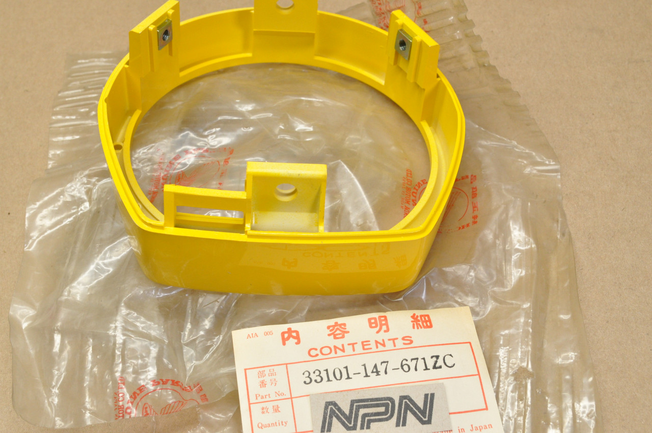 NOS Honda NA50 NC50 Express Yellow Head Light Bezel Rim Ring 33101-147-671 ZC