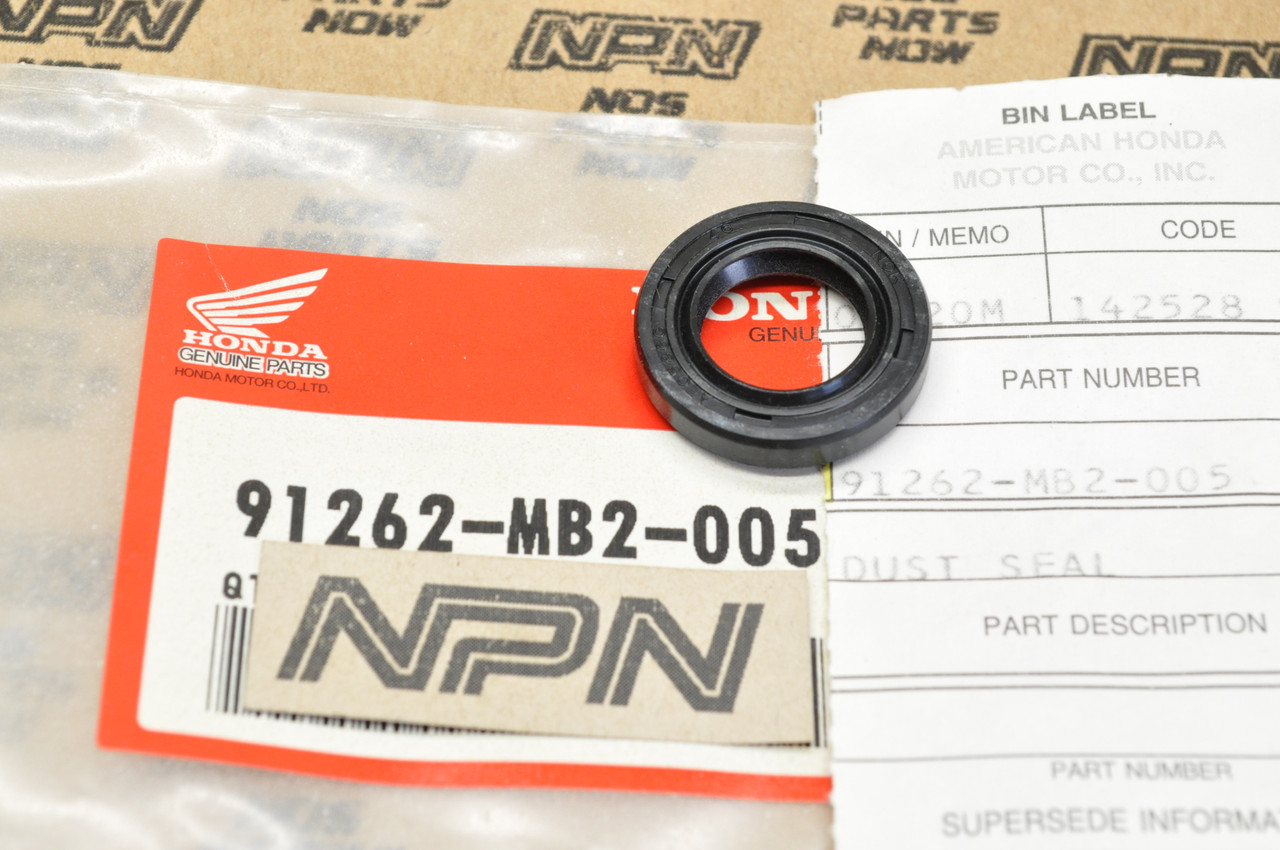 NOS Honda CB125 CBR600 VF1100 VF500 VF700 VFR750 VTR250 Dust Seal 91262-MB2-005