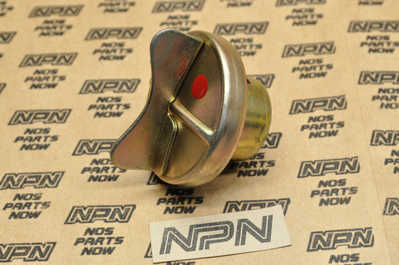 NOS Honda 1975-77 GL1000 1976 GL1000LTD Gold Wing Gas Filler Cap 17670-371-000