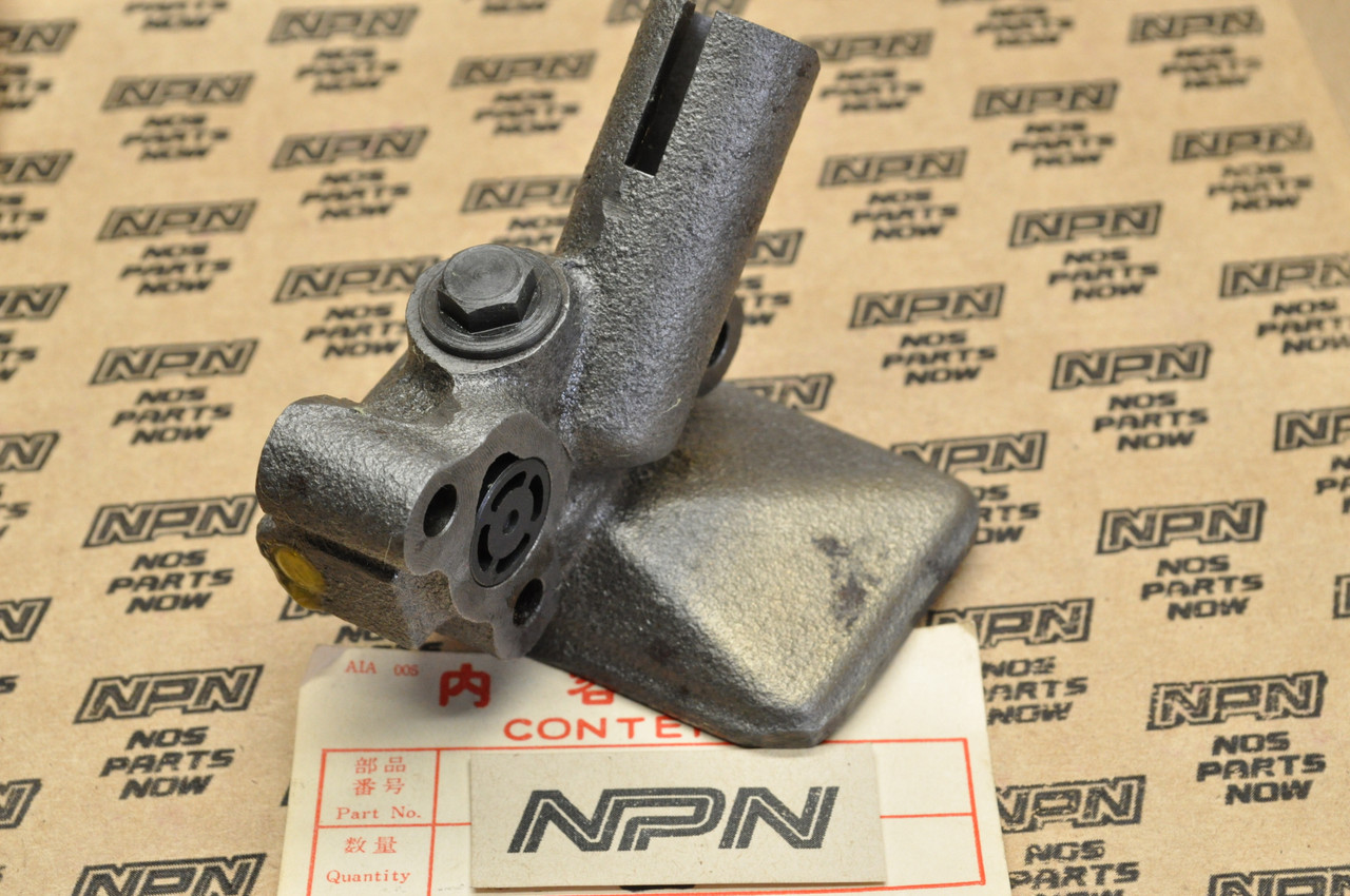 NOS Honda CB350 CL350 Oil Pump Body 15201-286-030