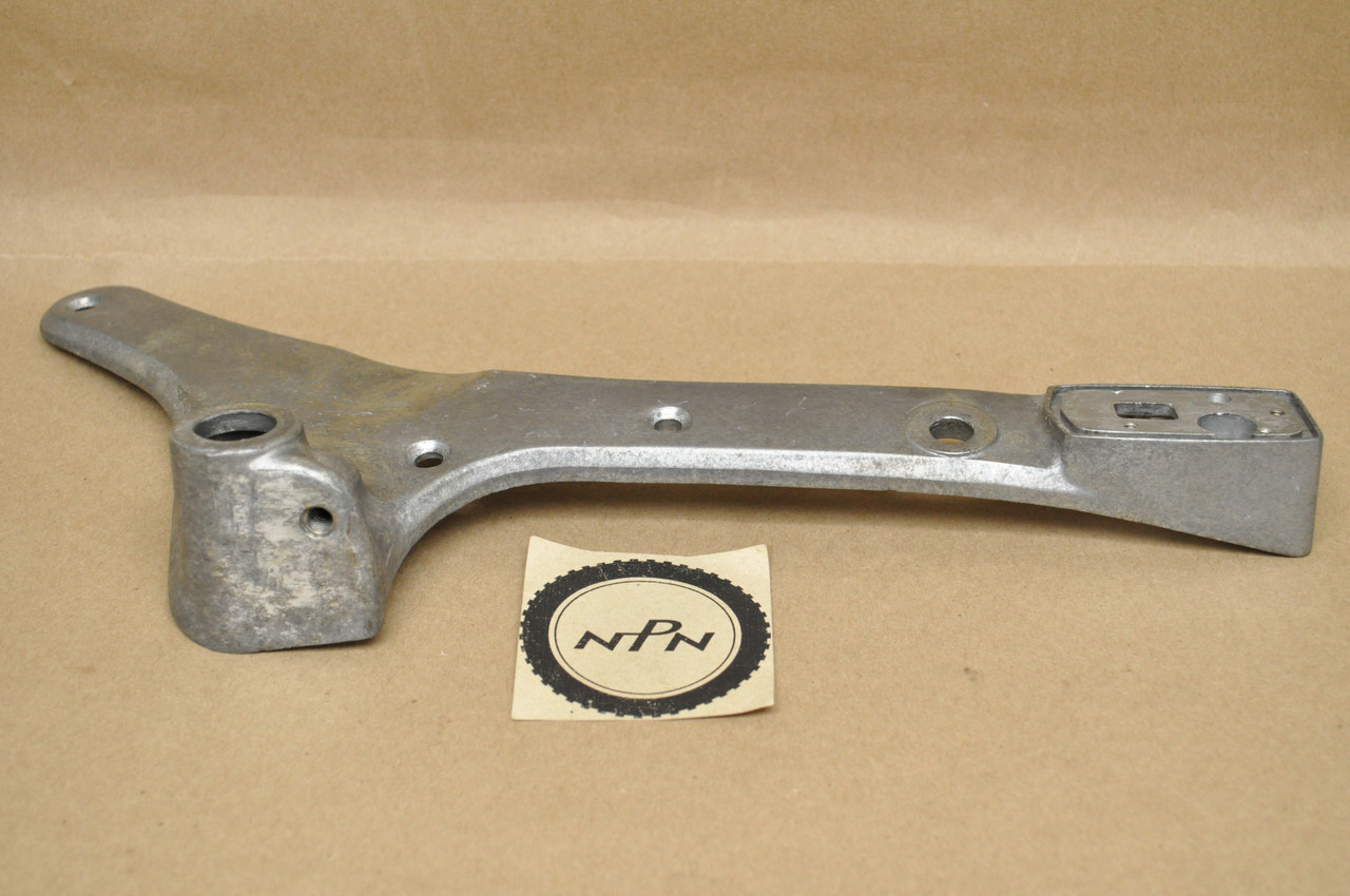 VTG OEM Honda CA72 CA77 Right Luggage Carrier Support Bracket Arm 50303-271-000