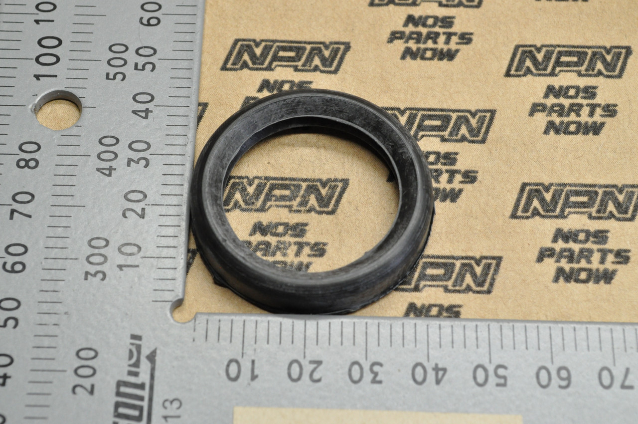NOS Honda CL160 CA160 CA95 CB160 CB92 Exhaust Muffler Gasket 18391-204-010