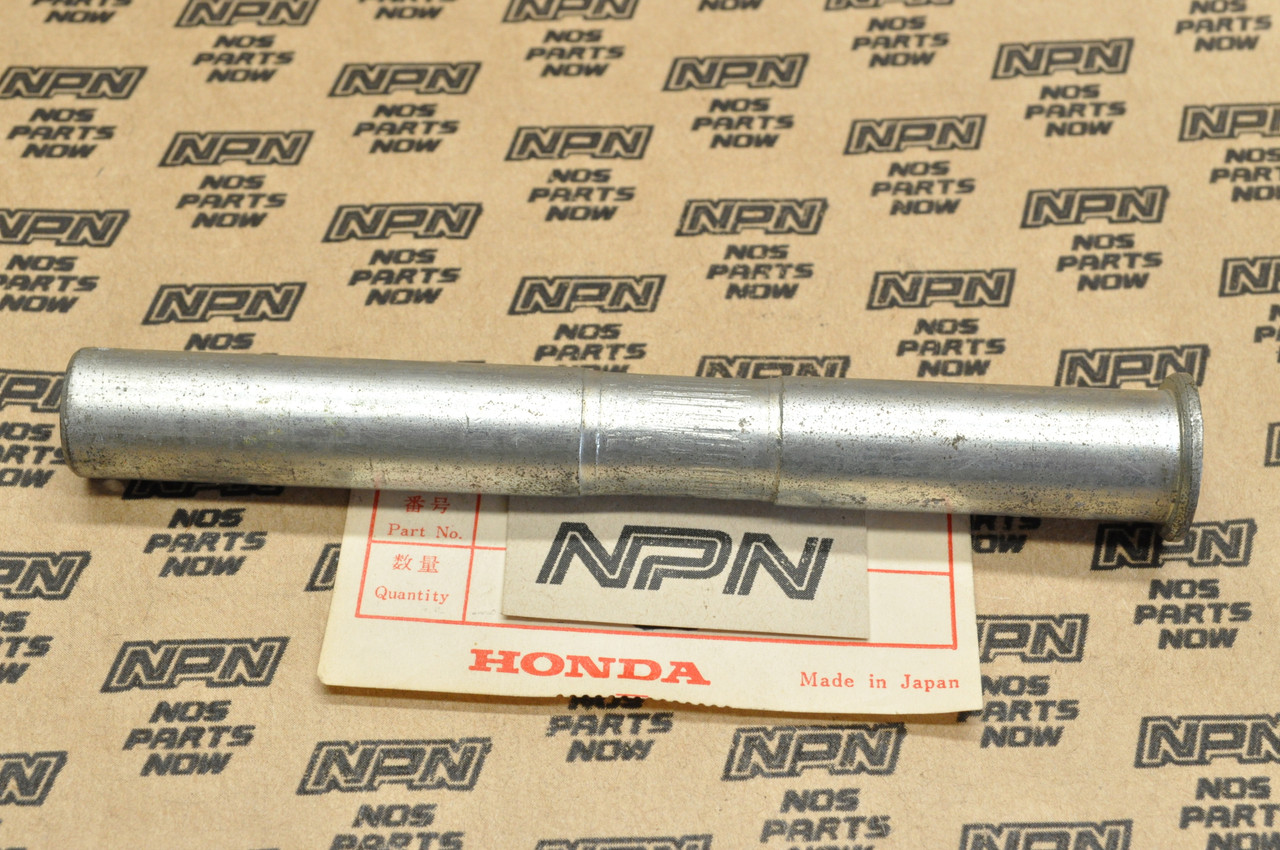 NOS Honda CB175 CB350 CB360 CB400 CL175 CL350 Stand Pivot Pipe Shaft 50526-286-000