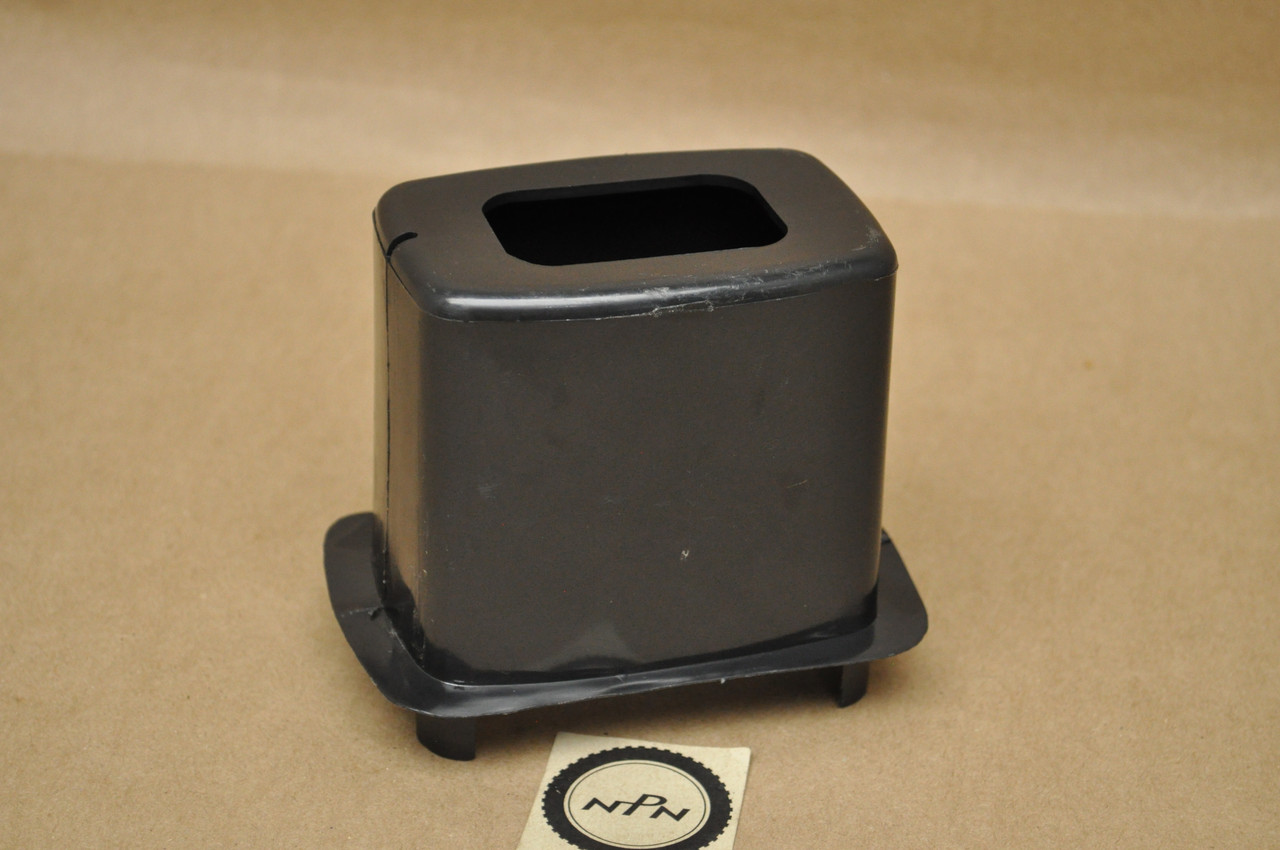 NOS Honda C100 CA100 C102 CA102 Air Filter Cleaner Box Housing Black 17221-001-020 B