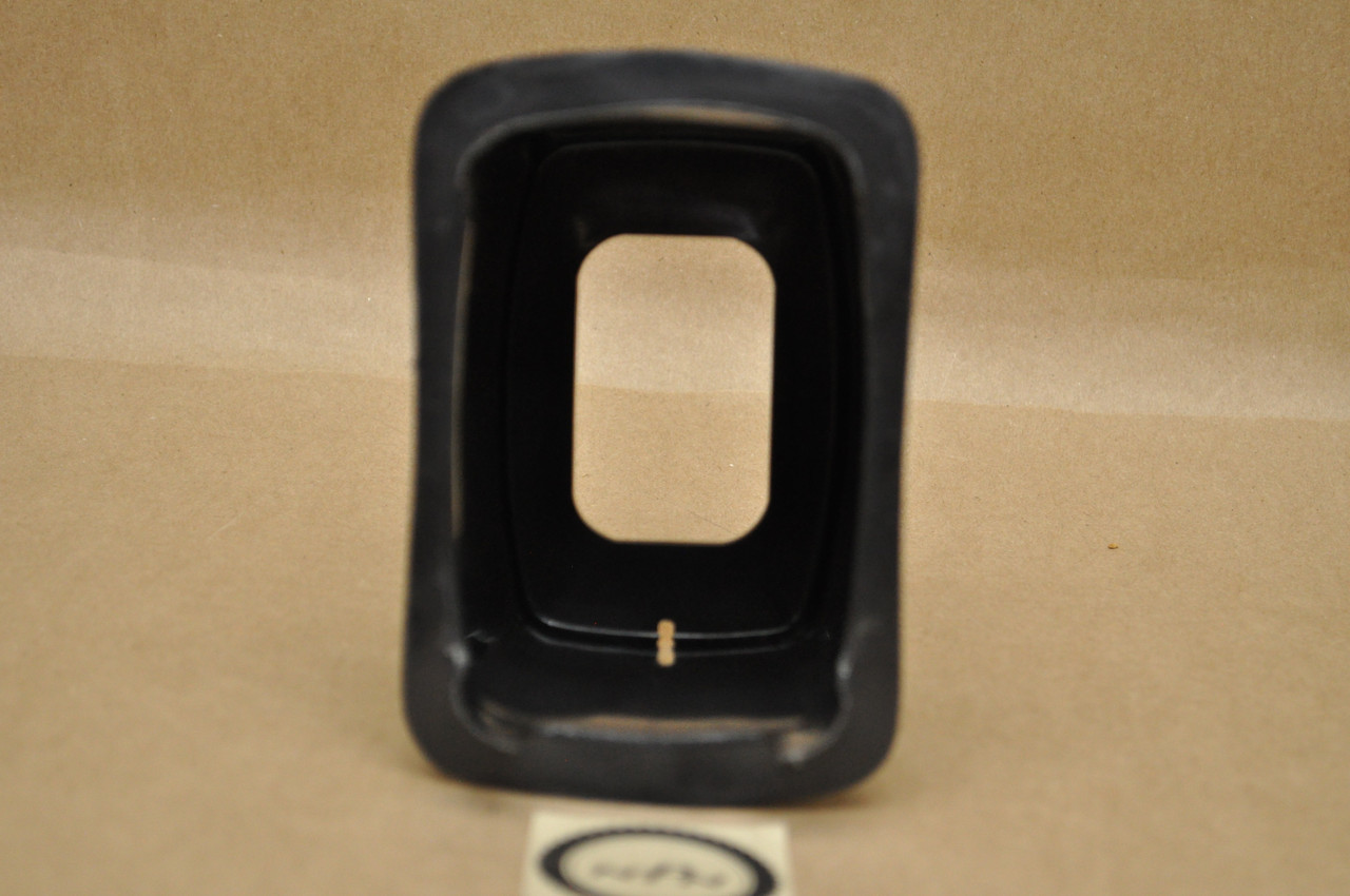 NOS Honda C100 CA100 C102 CA102 Air Filter Cleaner Box Housing Black 17221-001-020 B