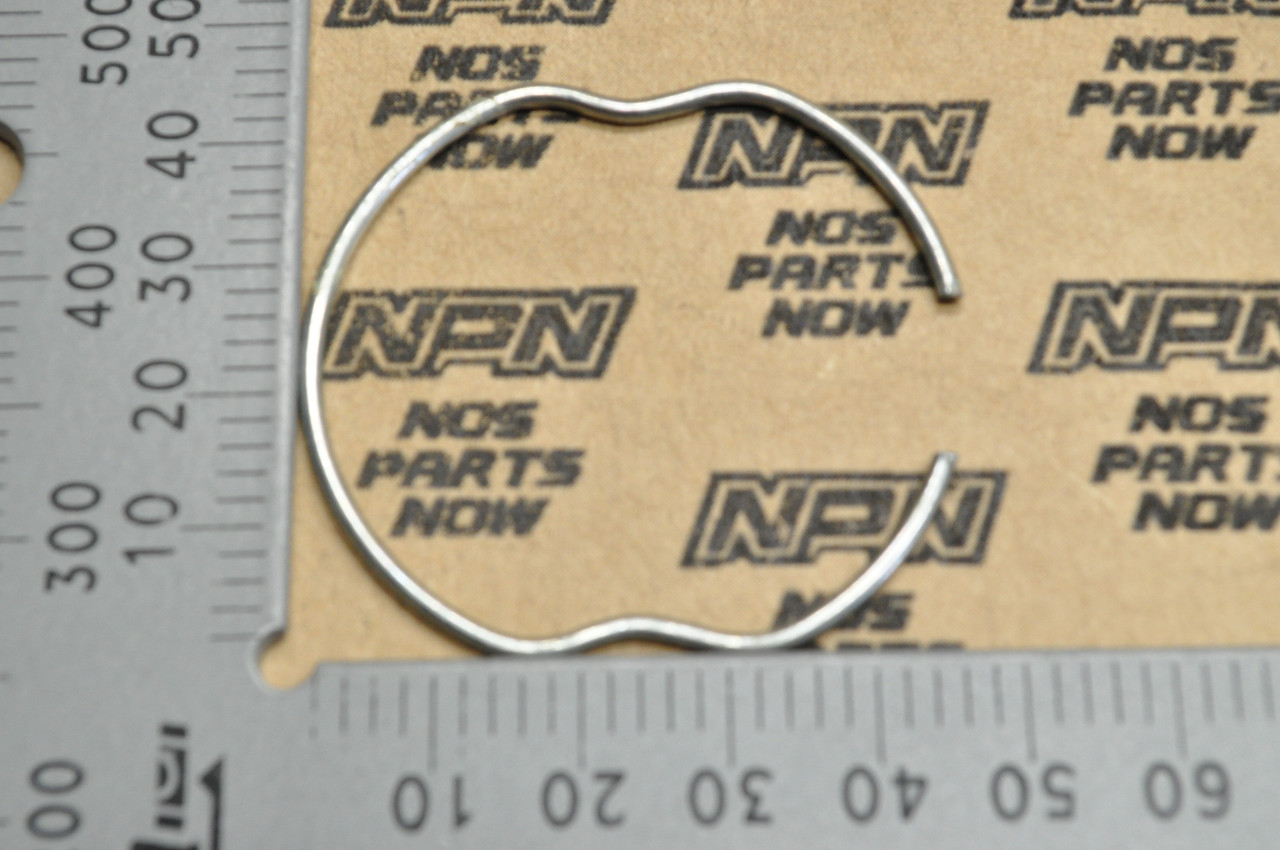 NOS Yamaha DT125 DT175 TTR110 Snap Ring  2A6-23156-00