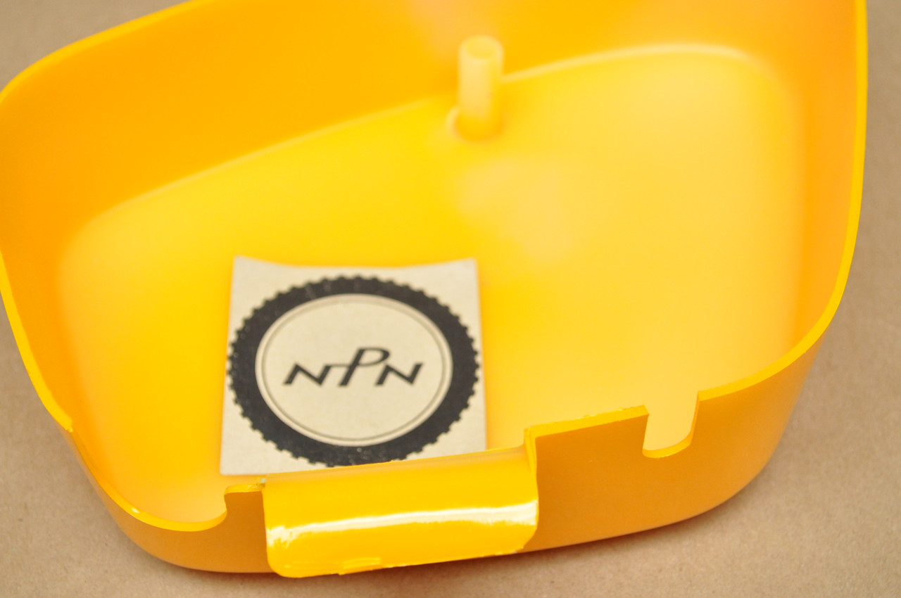 NOS Honda CA105 T CT200 CT90 K0-1978 Yellow Battery Side Cover 83600-041-000 XB