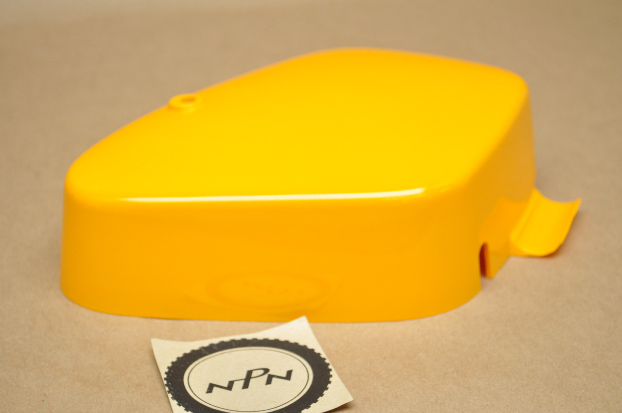 NOS Honda CA105 T CT200 CT90 K0-1978 Yellow Battery Side Cover 83600-041-000 XB