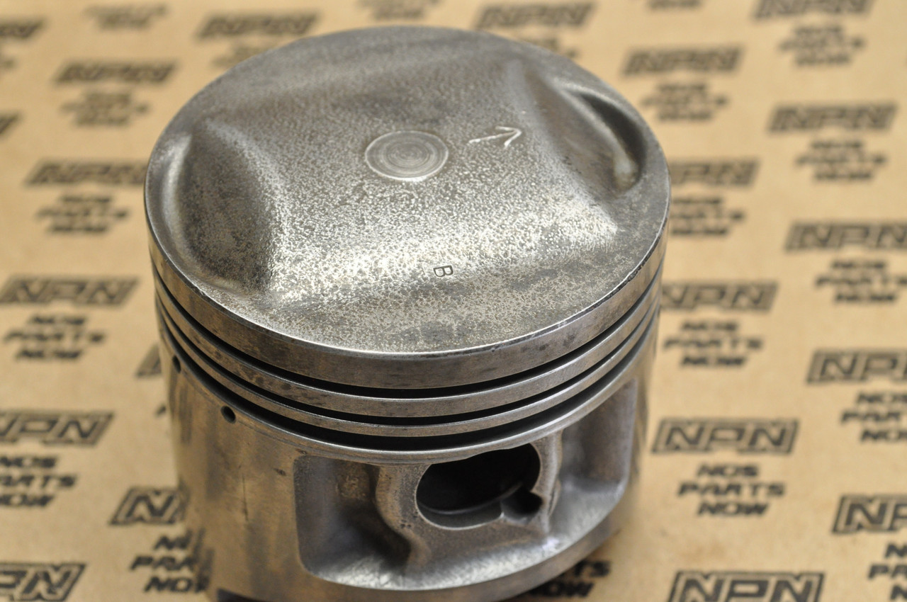 Vtg OEM Yamaha 1976-77 XS360 Standard Size Piston 1L9-11631-00-Y0