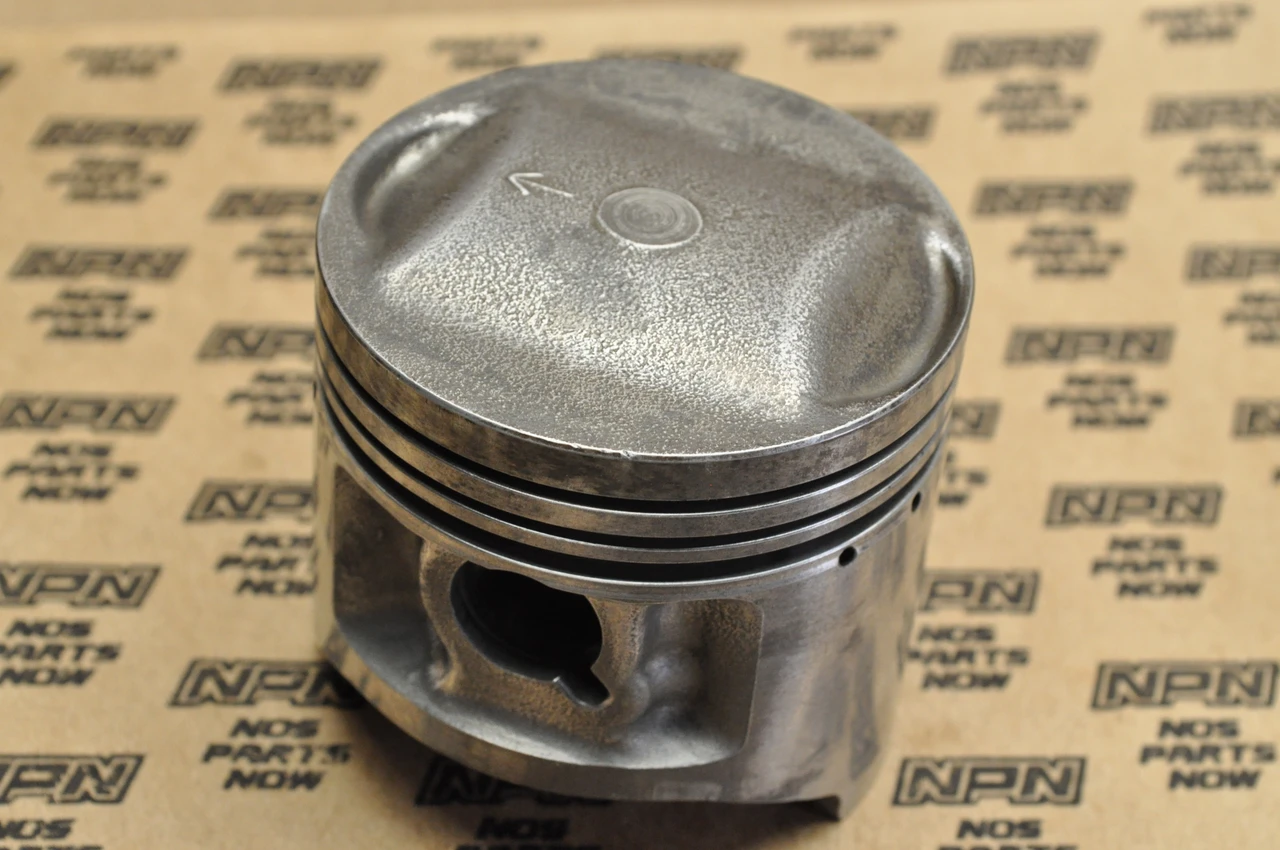 Vtg OEM Yamaha 1976-77 XS360 Standard Size Piston 1L9-11631-00-Y0