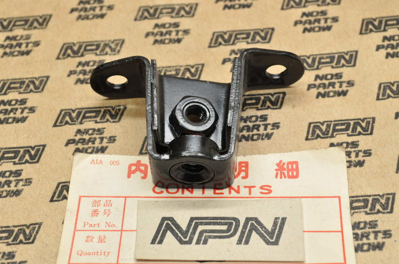 NOS Honda GL1000 GL1000LTD Gold Wing Left Shelter Mount Bracket 83126-371-000
