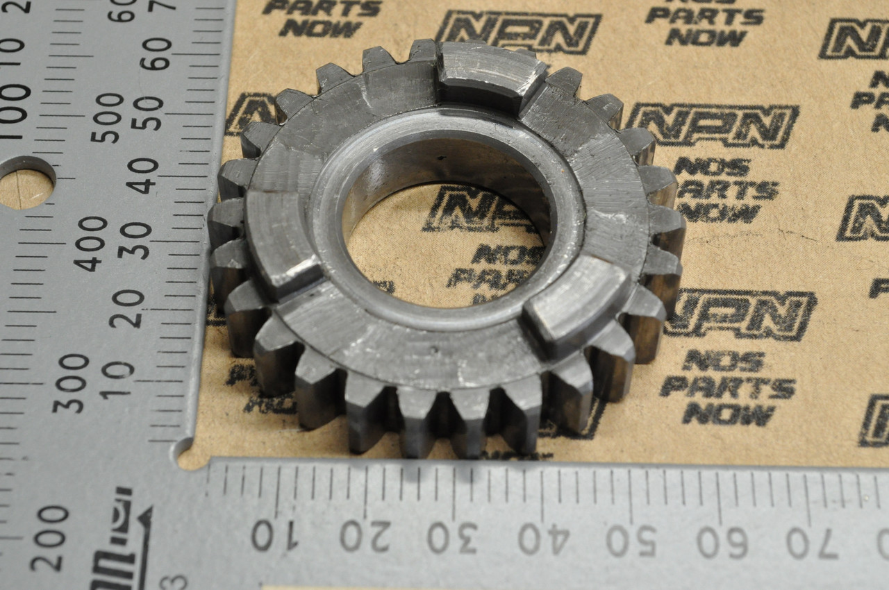 VTG OEM Yamaha DT250 DT360 DT400 MX250 MX360 Fourth 4th Pinion Gear 438-17141-00