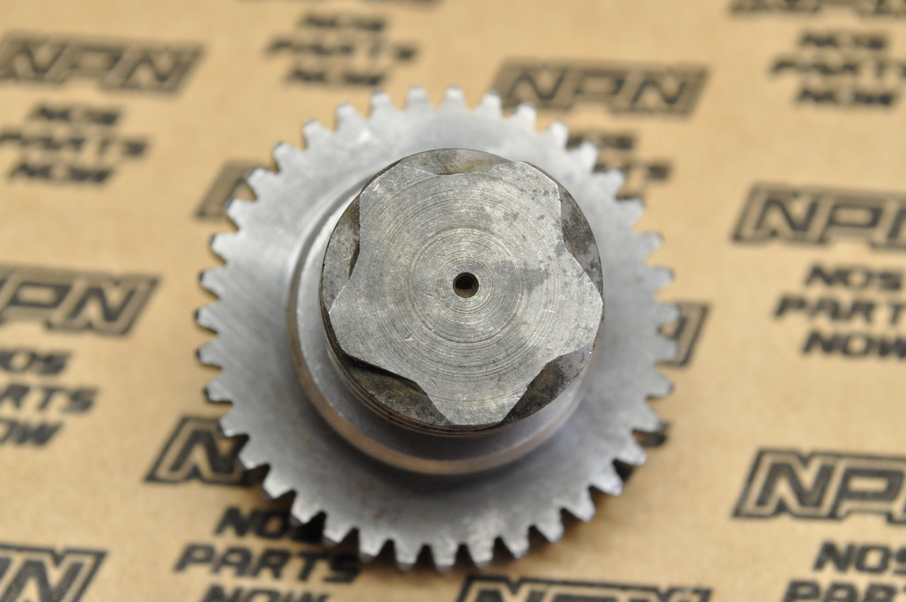 Vtg OEM Suzuki 1969-70 TS250 Oil Pump Driven Gear 16301-16400