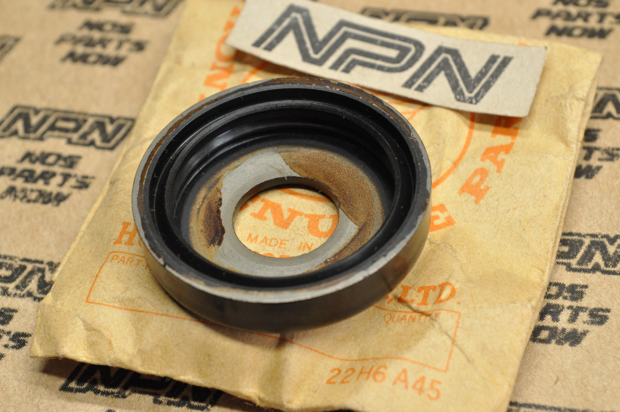 NOS Honda CB350 CB450 CB72 CB77 CL350 XL350 XR200 XR500 Cap 52144-268-000