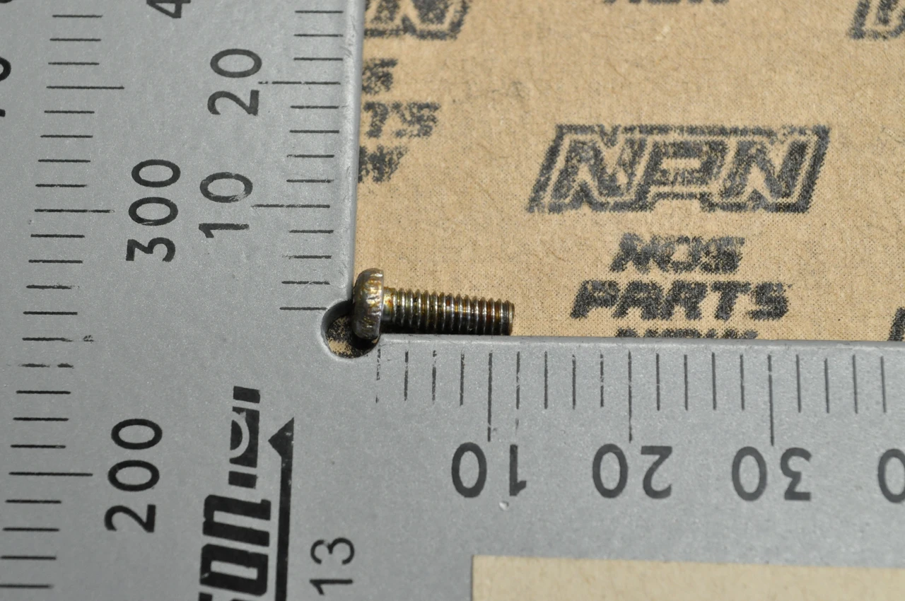 VTG OEM Honda CA72 CA77 CB72 CB77 CL72 CL77 Emblem or Lock Screw 93500-03010-02