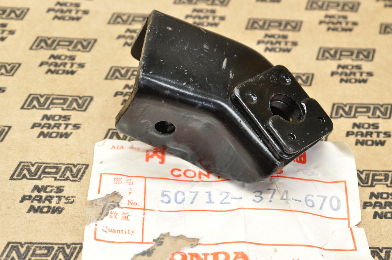 NOS Honda CB550F CB550 CB750 CB750F Left Foot Peg Pillion Bracket 50712-374-670