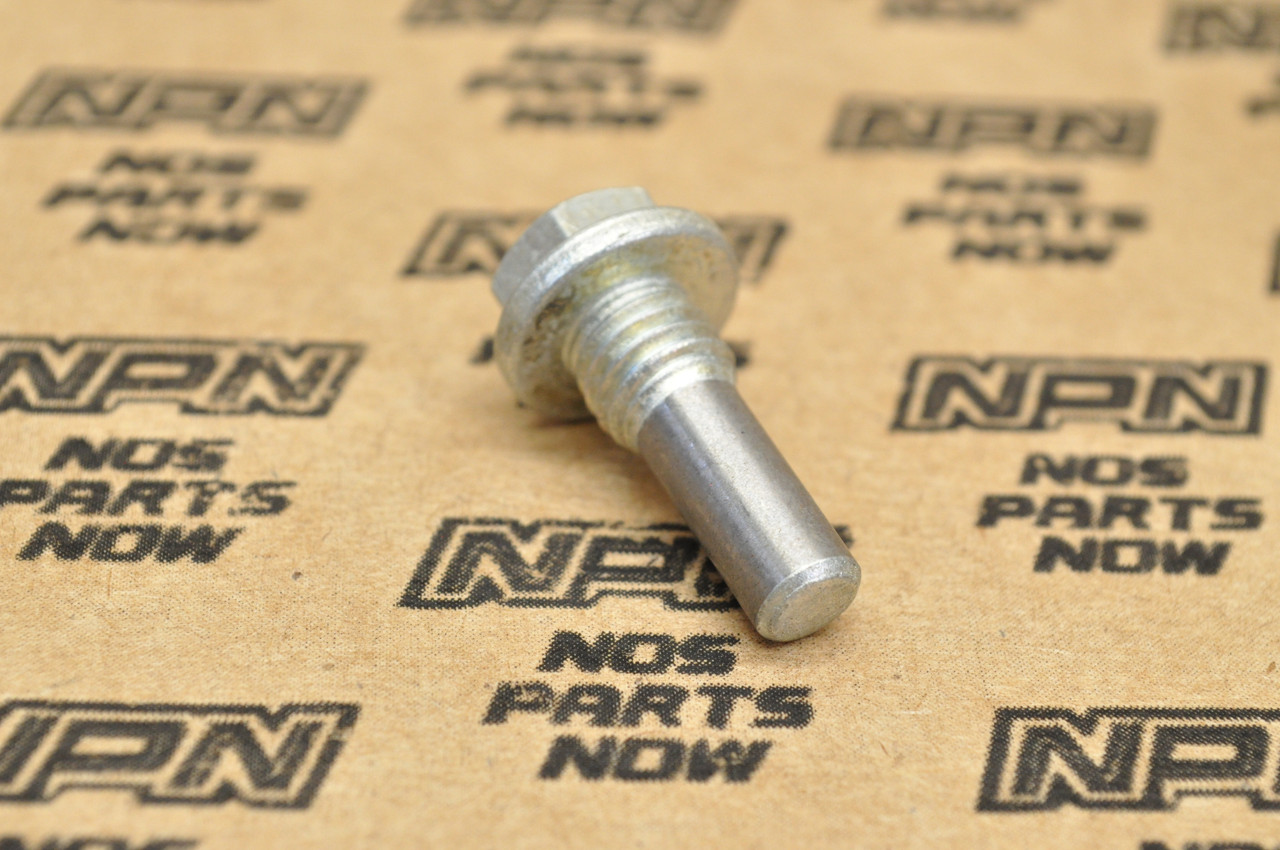 NOS Honda ATC70 CL70 CT70 S65 S90 SL70 ST90 XL70 Z50 Guide Pin 14615-035-000