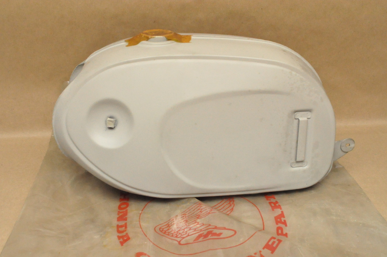 NOS Honda CA200 C200 Fuel Gas Tank in Primer 17500-030-000 Z