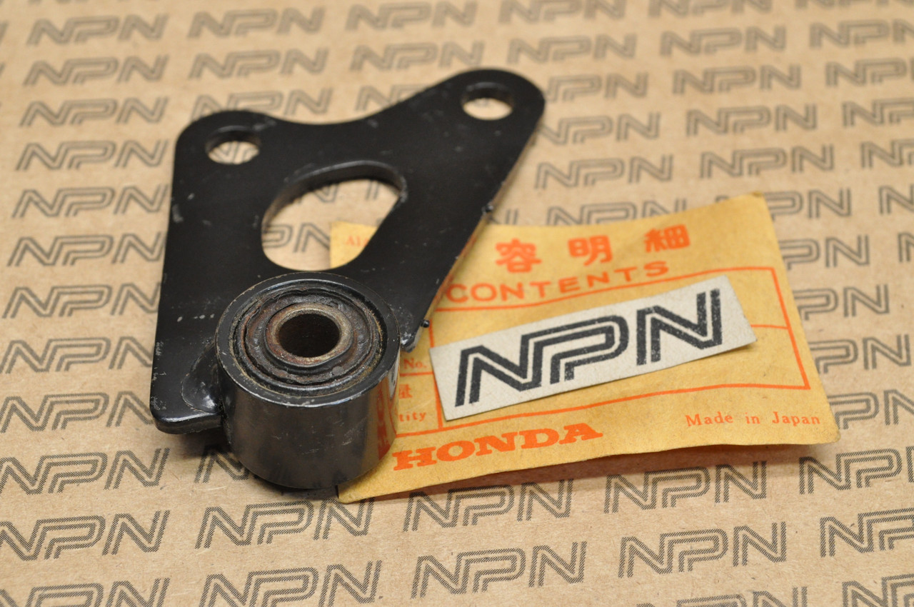 NOS Honda SL350 K1-K2 Upper Right Hanger Motor Mount Bracket 50354-312-020