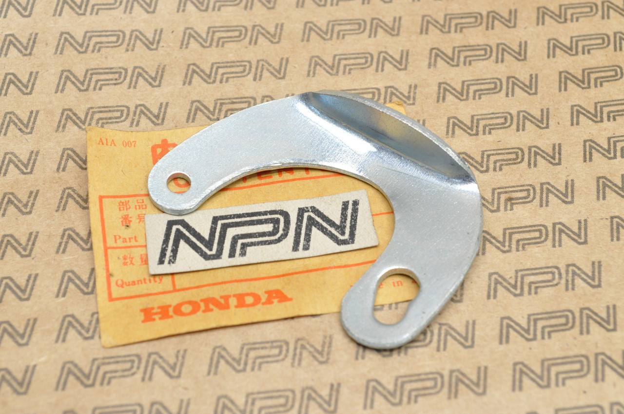 NOS Honda CB100 CB125 CL100 Main Center Stand Spring Hook 50523-107-000