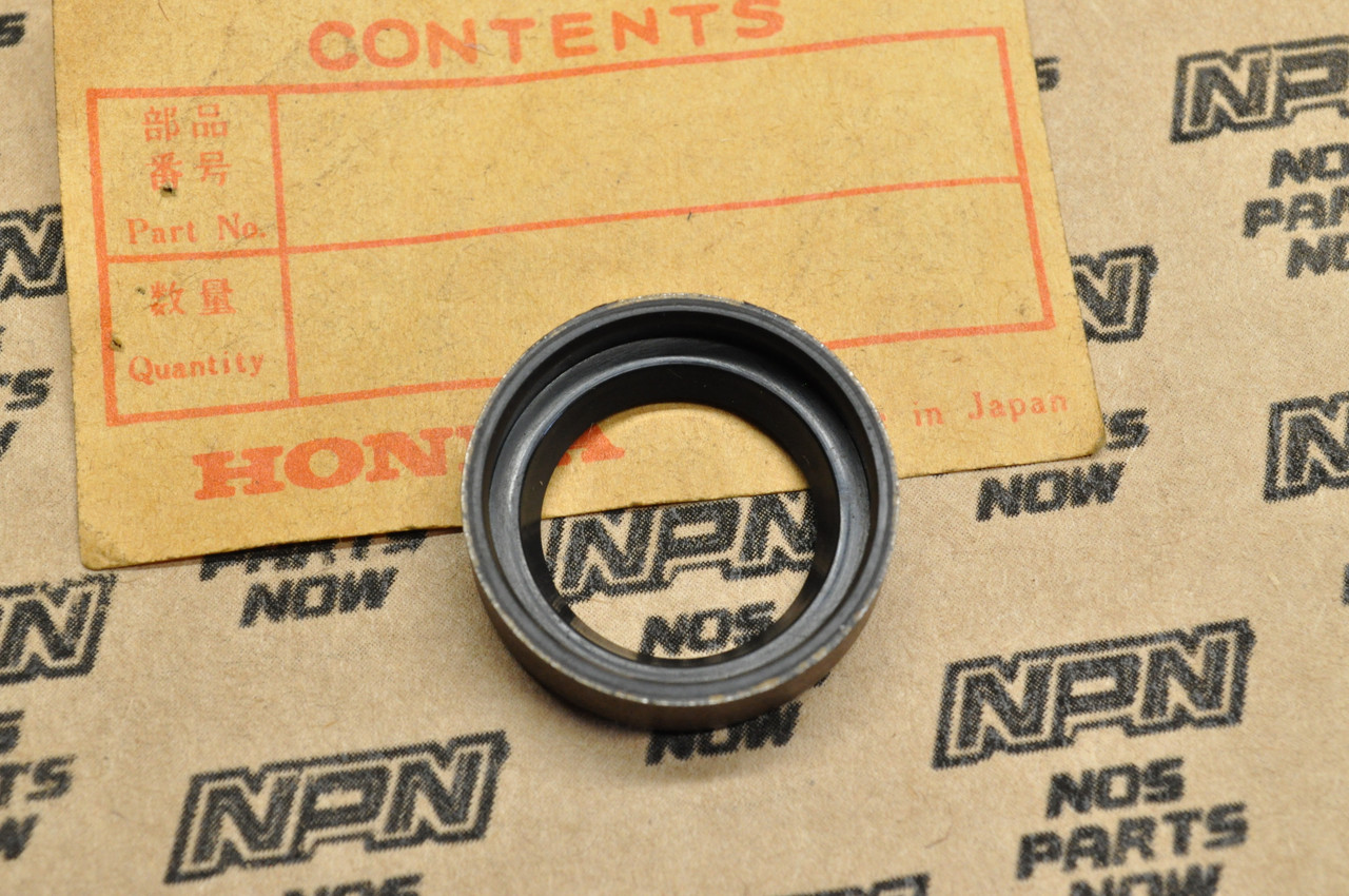 NOS Honda CA175 CB175 CL175 SL175 XL175 Clutch Adjuster Oil Seal 91205-222-005