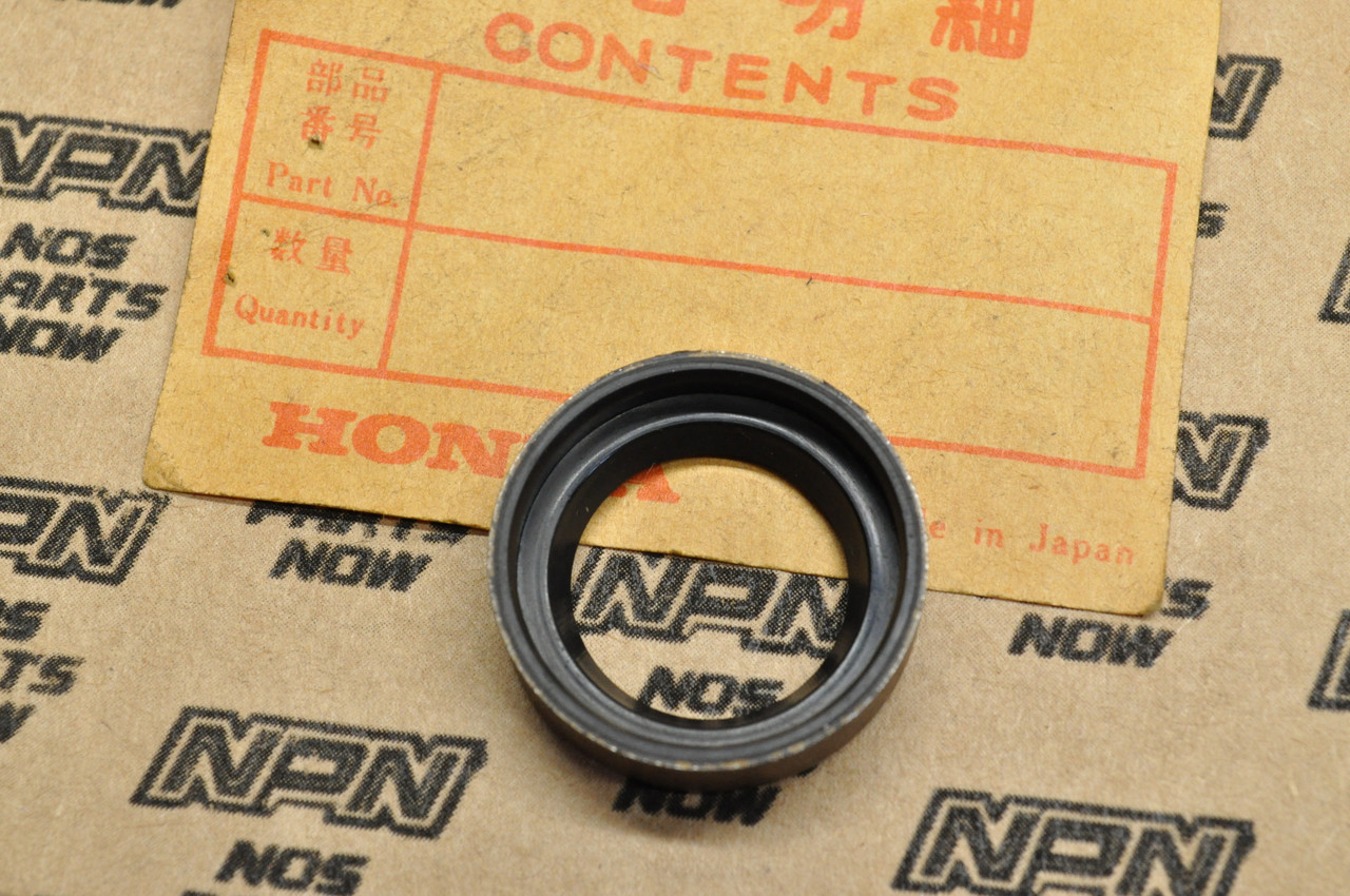 NOS Honda CA175 CB175 CL175 SL175 XL175 Clutch Adjuster Oil Seal 91205-222-005