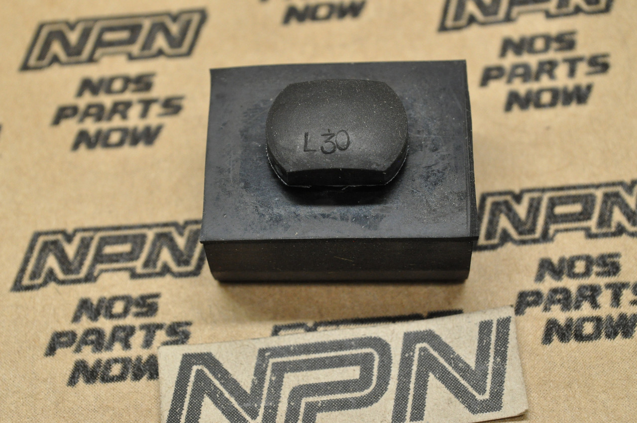 NOS Honda C70 CB450 CB750 CB900 CL360 GL1500 TRX350 Stopper Rubber 95011-61000