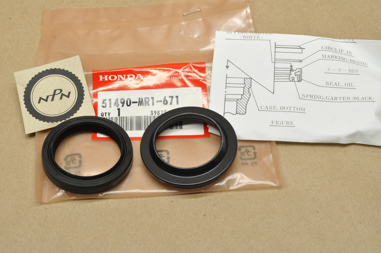 HONDA F-8 FRONT FORK 51490-KGH-901 - Fork Oil Seal And Dust Seal Kit For One Tube