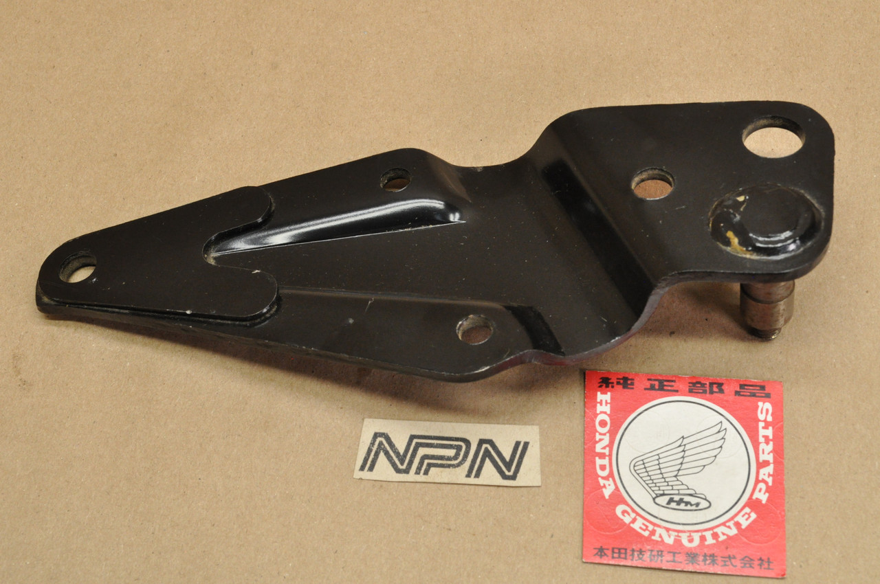 NOS Honda CB350 CB350G CL350 Left Foot Peg Step Pillion Bracket in Black 50721-344-800 B