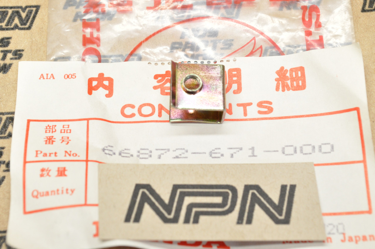 NOS Honda GL1100 GL1200 GL500 GL650 Instrument Panel Nut 66872-671-000