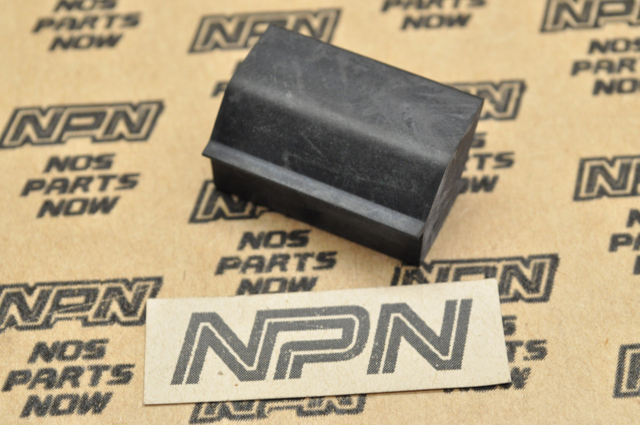 NOS Honda 1993-94 CBR600 F2 Super Sport Gas Fuel Tank Mount Rubber 17516-MV9-900