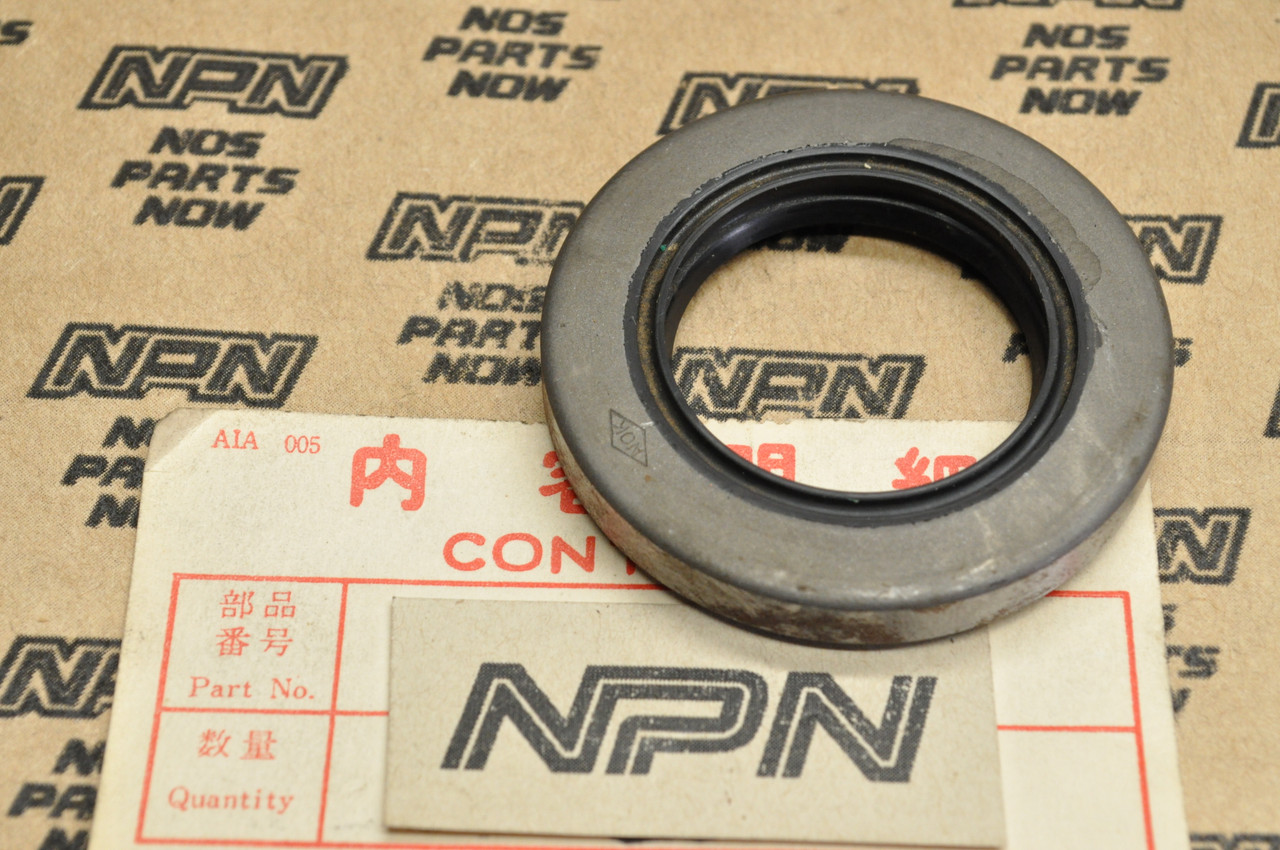 NOS Honda CA72 CA77 CL72 CL77 Rear Wheel Drive Flange Dust Seal 91253-250-000