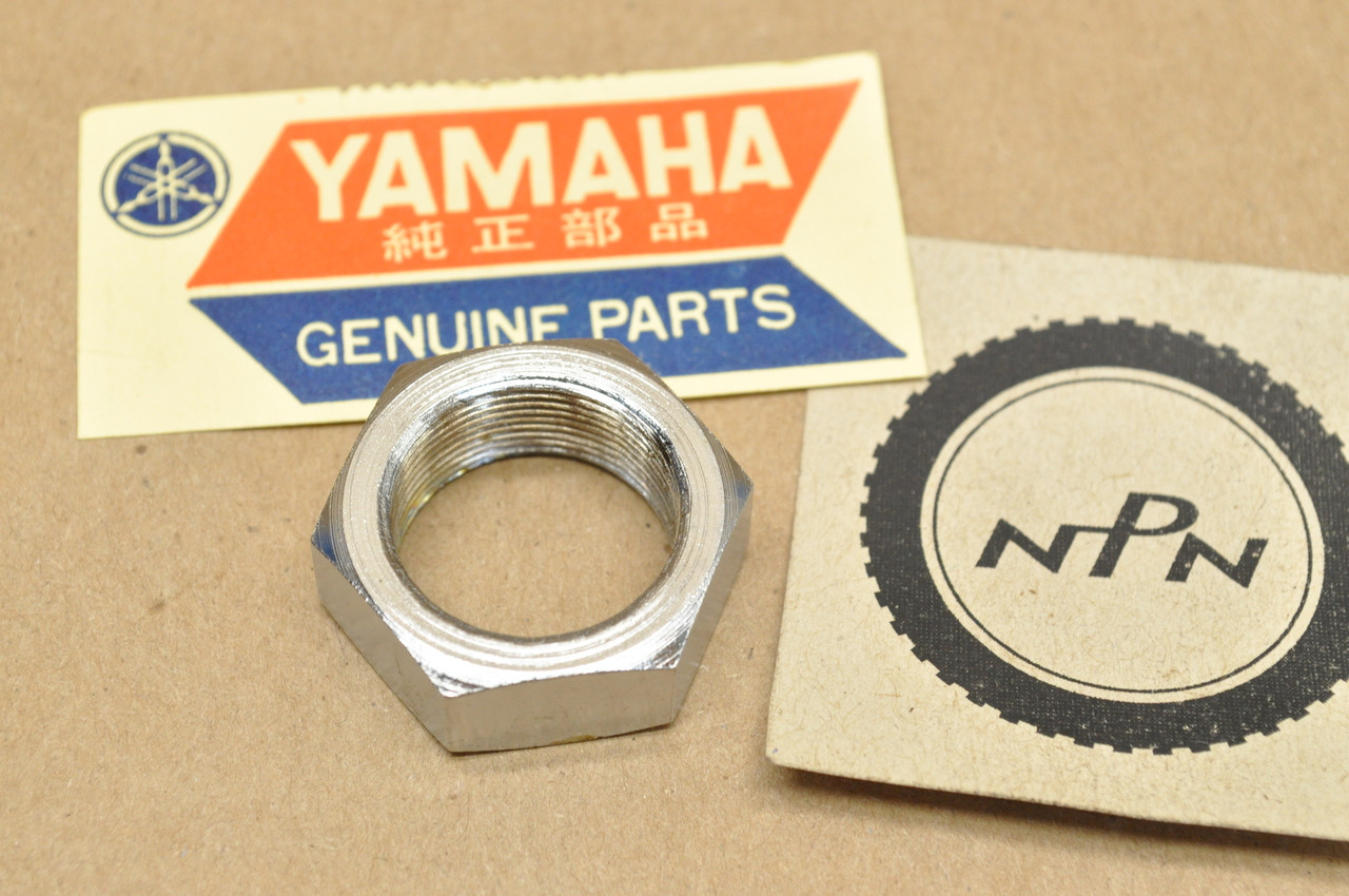 NOS Yamaha AS2 CS3 CS5 DT1 DT100 LT2 MX100 RD125 RD200 TA125 YA6 YAS1 YCS1 Rear Wheel Nut 137-25385-00