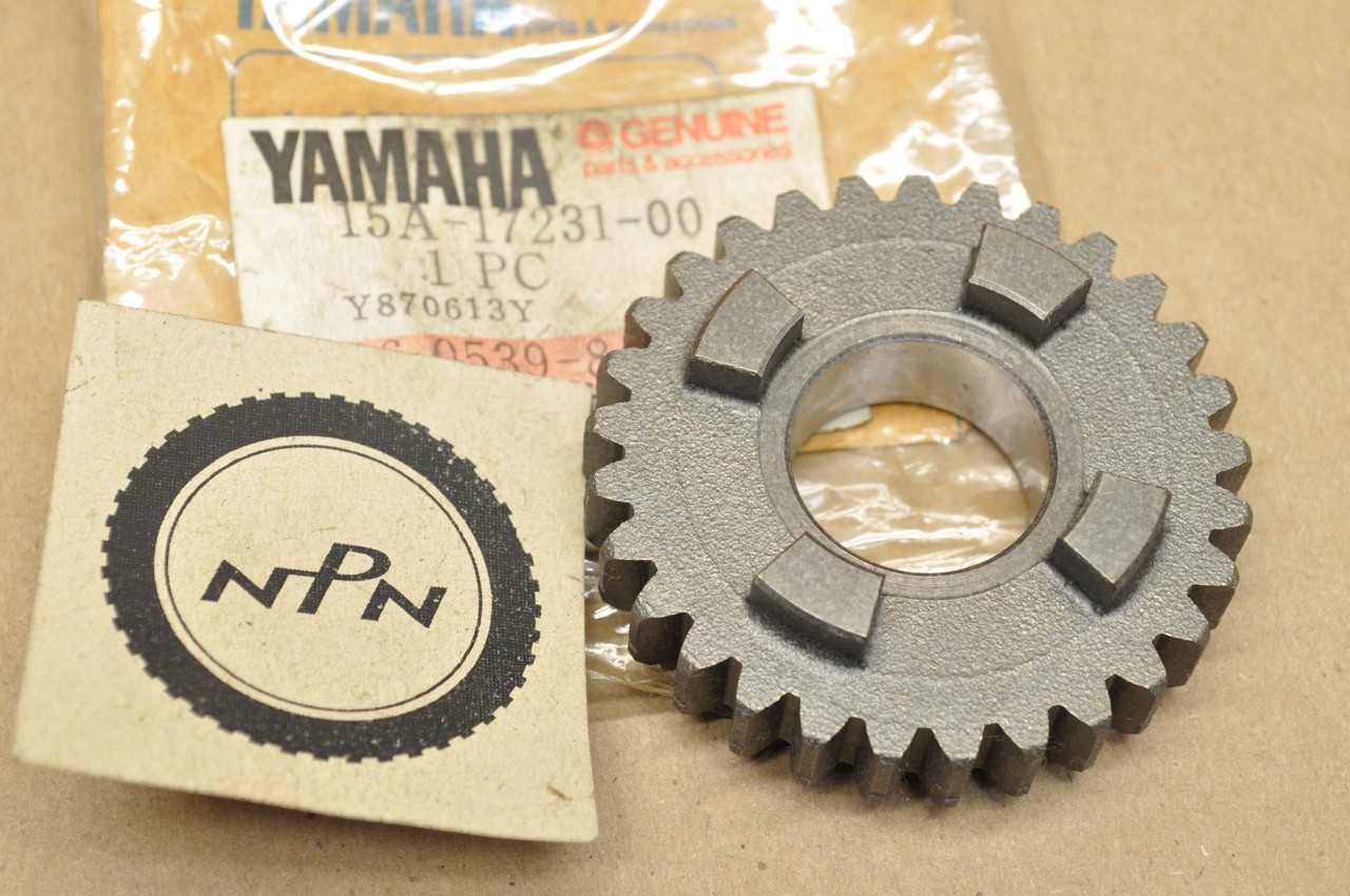 NOS Yamaha BW200 TW200 XT200 YFB250 YFM225 YFM250 YFU1 YTM200 YTM225 Third 3rd Wheel Gear 29T 15A-17231-00