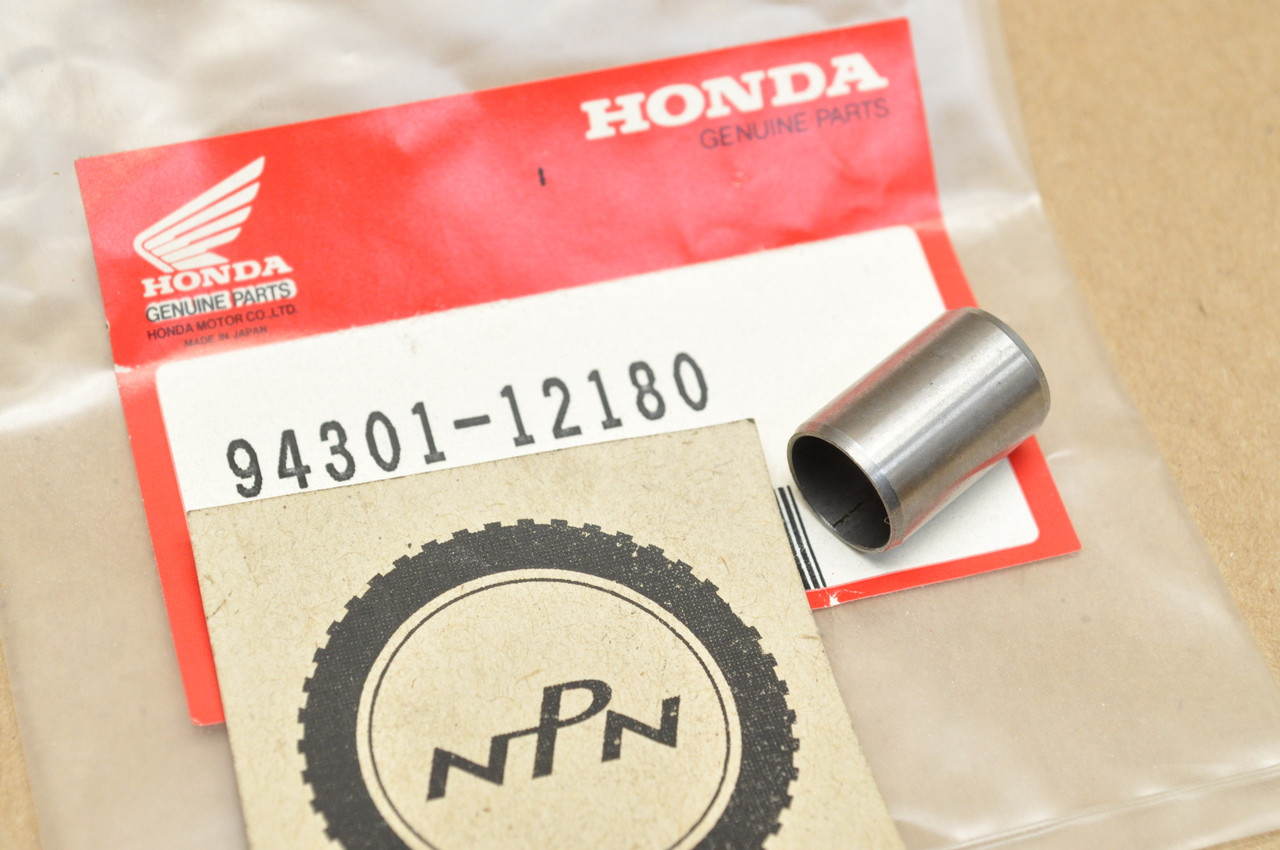 NOS Honda CB500 CB550 CB650 CB750 Cylinder Dowel Pin 94301-12180