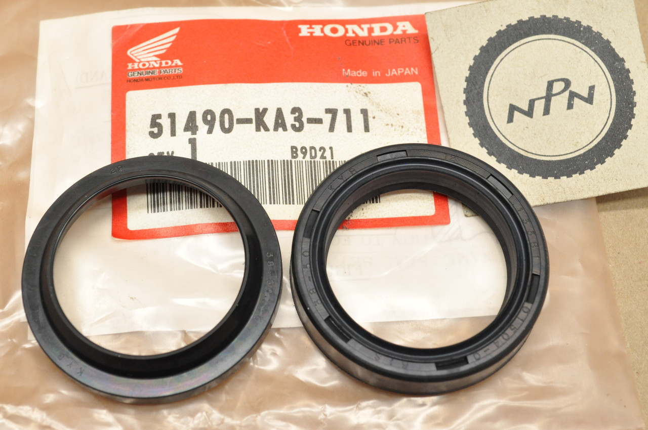 NOS Honda 1981-83 CR125 R 1984-85 XR250 R Front Fork Seal Set 51490-KA3-711