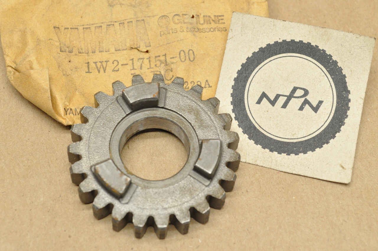 NOS Yamaha DT125 DT175 IT125 IT175 MX175 Fifth 5th Pinion Gear 23T 1W2-17151-00