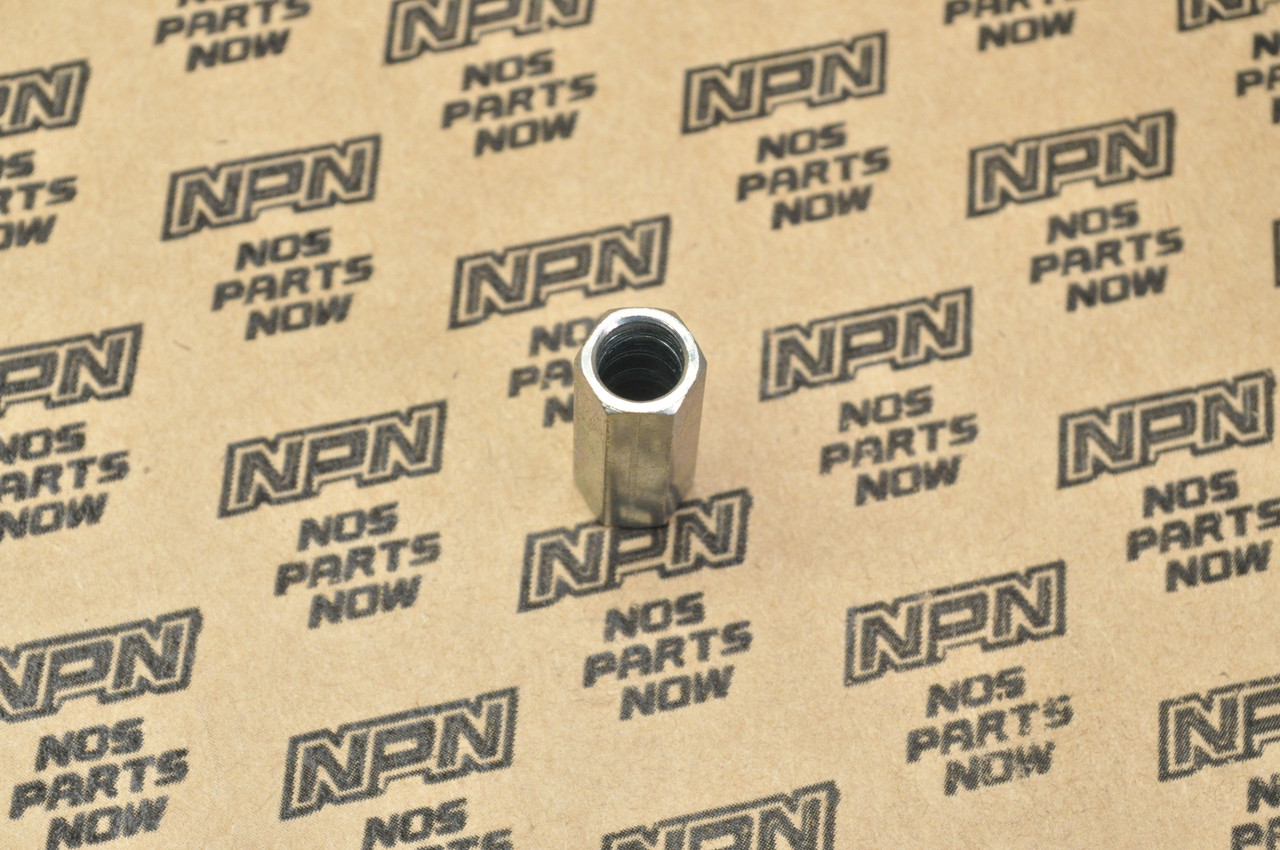 NOS Honda SL100 K2-K3 SL125 K0-K2 XL100 K0-1976 Seat Mount Nut 90301-110-000