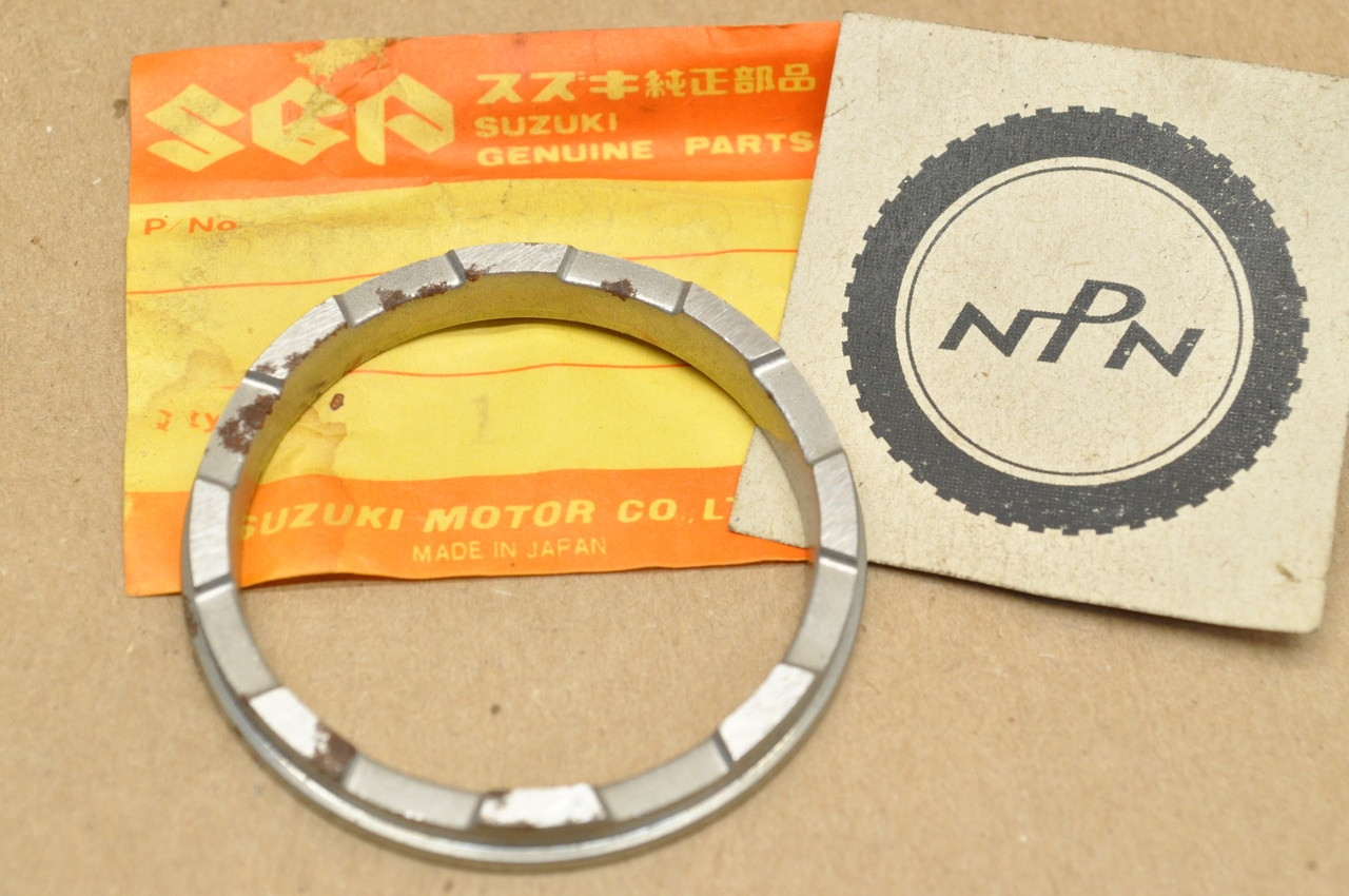 NOS Suzuki 1971-76 TS185 Left Crank Shaft Spacer 12353-29001