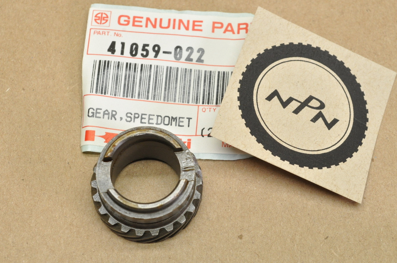 NOS Kawasaki G4 KE100 KV100 Speedometer Drive Gear 41059-022 - NOS