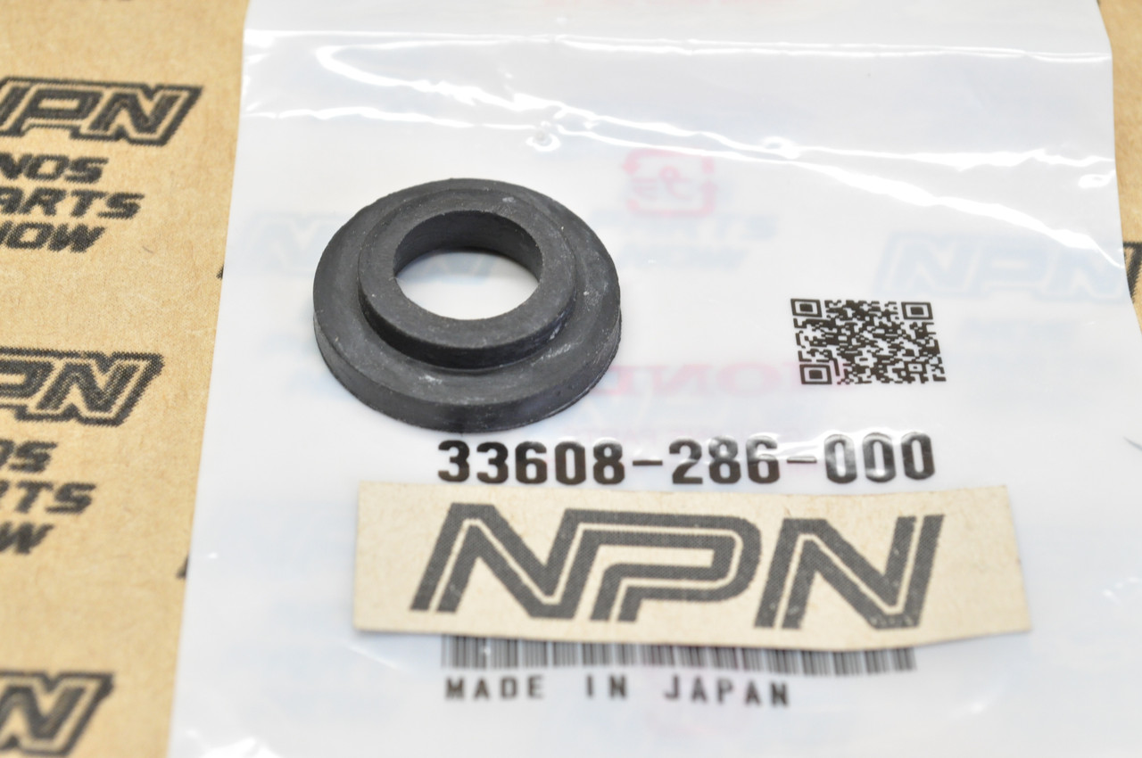NOS Honda CB350 CB450 CB750 CL350 CL450 XL350 Turn Signal Rubber 33608-286-000
