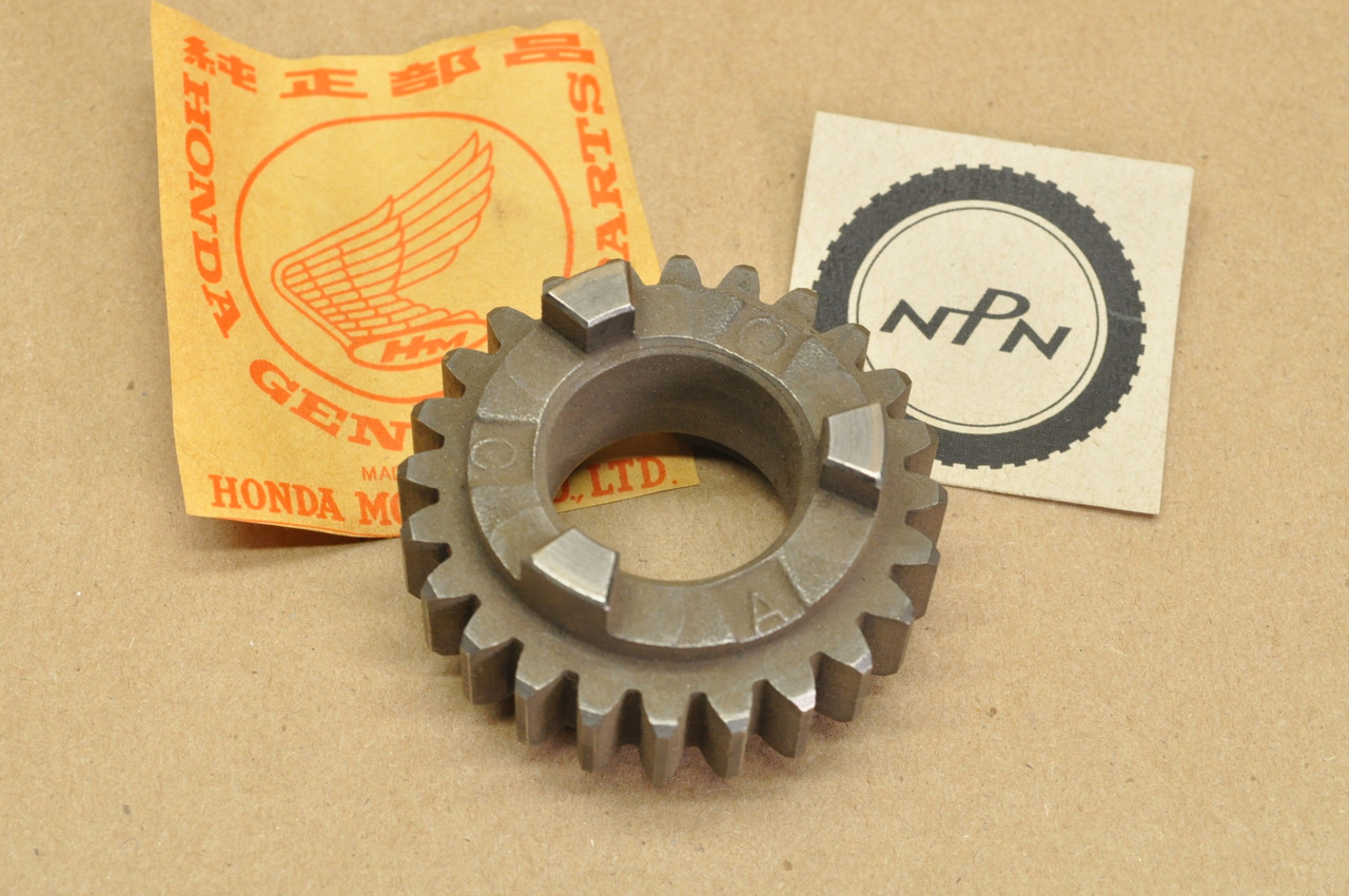 NOS Honda CA72 CA77 Third Counter Shaft Gear 24T 23461-262-000