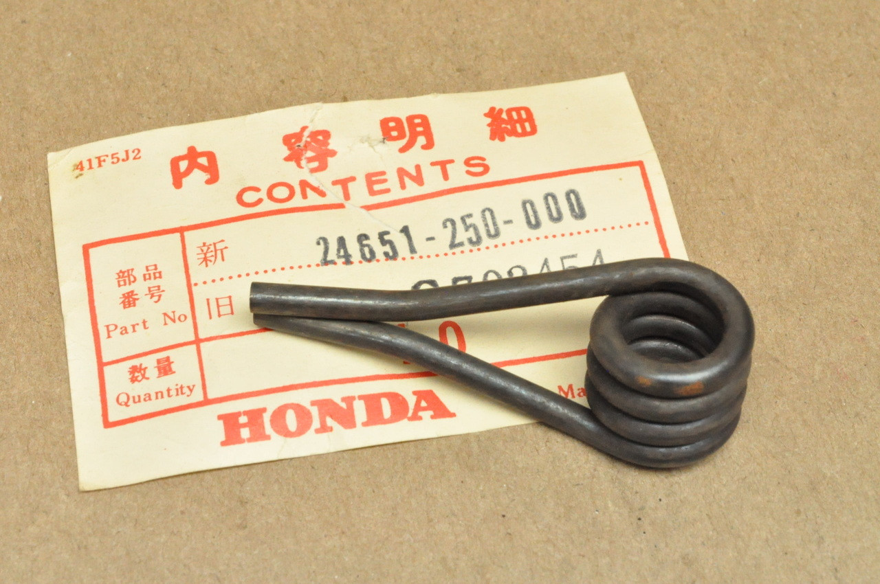 NOS Honda CA72 CA77 CB72 CB77 CL72 CL77 Gear Shift Return Spring C 24651-250-000