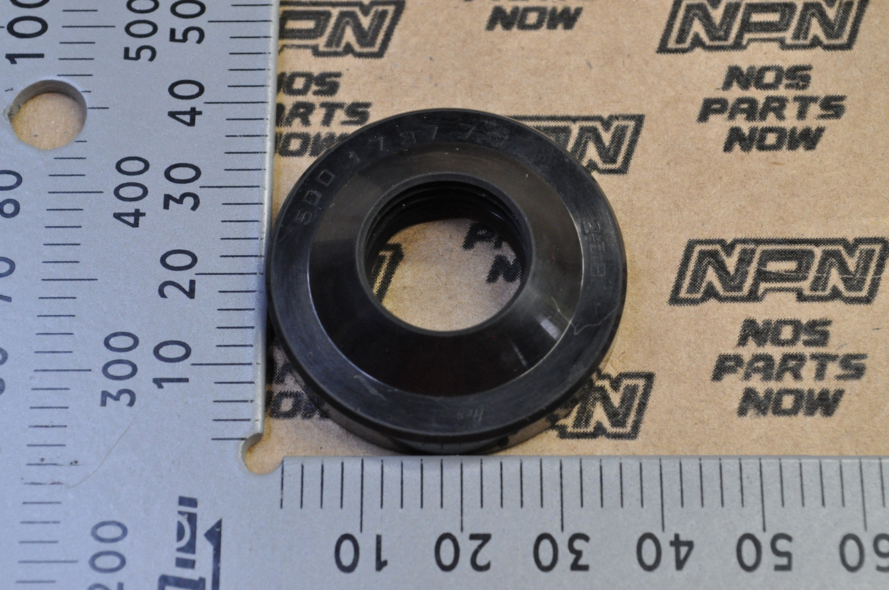 NOS Honda S90 Sport 90 Front Wheel Axle Dust Oil Seal 17x37x7 90755-028-000