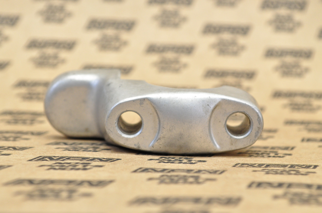 NOS Honda S65 Upper Handlebar Holder Top Clamp 53131-035-000